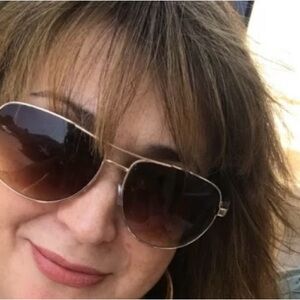 Meet your Posher, Celia